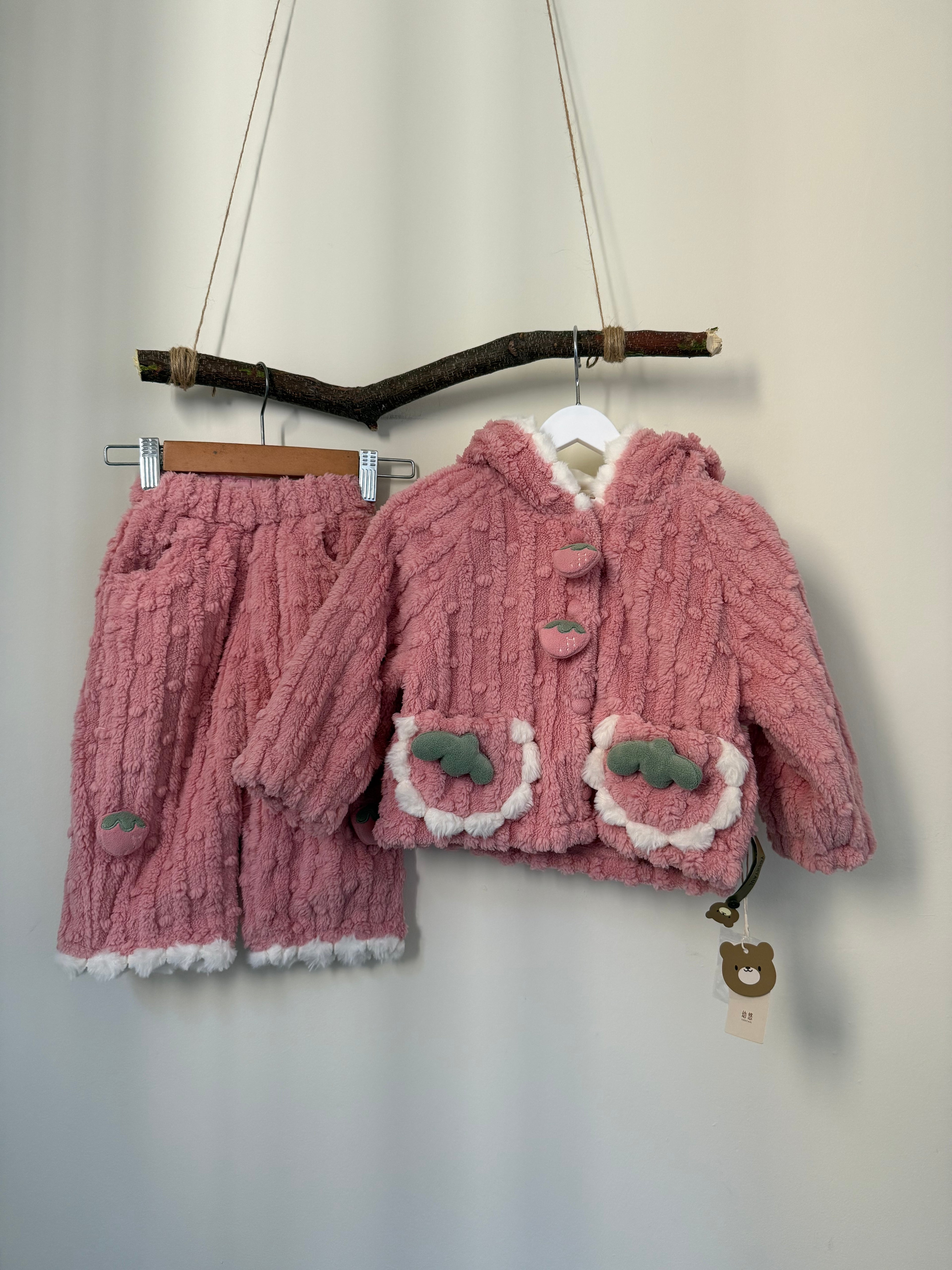 Children's Strawberry Pajamas 2-Piece Set